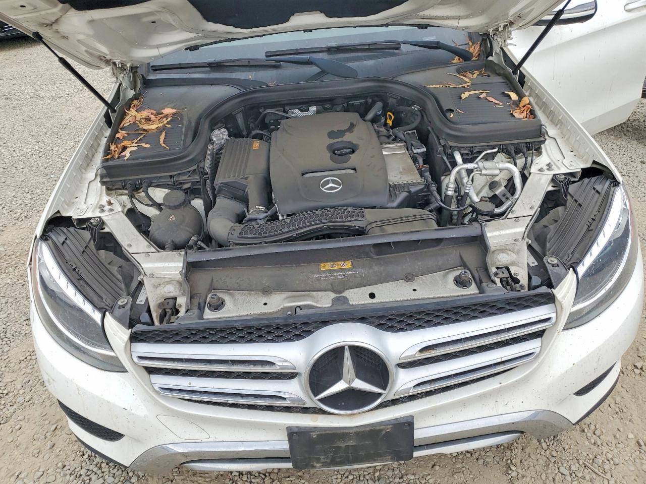 2019 Mercedes-benz Glc 300 White vin: WDC0G4JB7KV132434