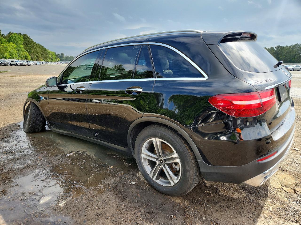 2019 Mercedes-benz Glc 300 Black vin: WDC0G4JB8KV139876