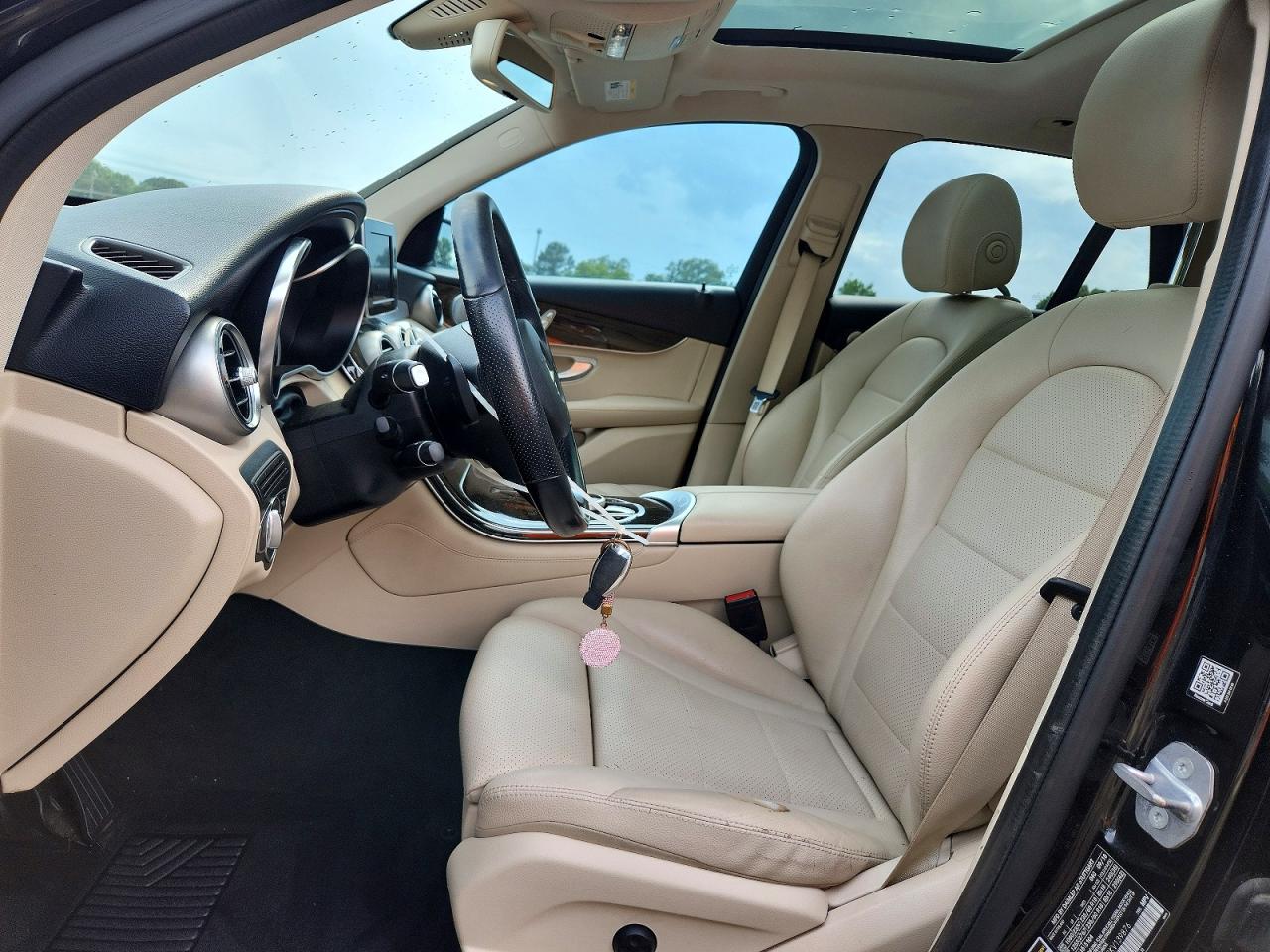 2019 Mercedes-benz Glc 300 Black vin: WDC0G4JB8KV139876