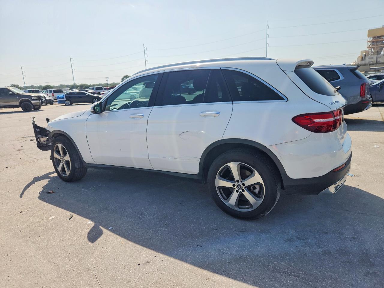 2019 Mercedes-benz Glc 300 White vin: WDC0G4JB9KF592415