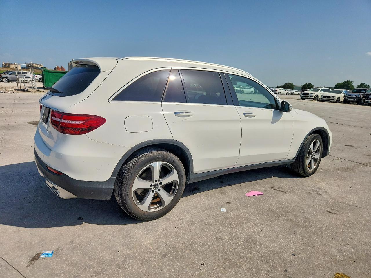 2019 Mercedes-benz Glc 300 White vin: WDC0G4JB9KF592415