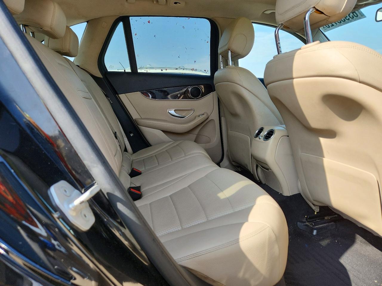 2016 Mercedes-benz Glc 300 Black vin: WDC0G4JBXGF070089