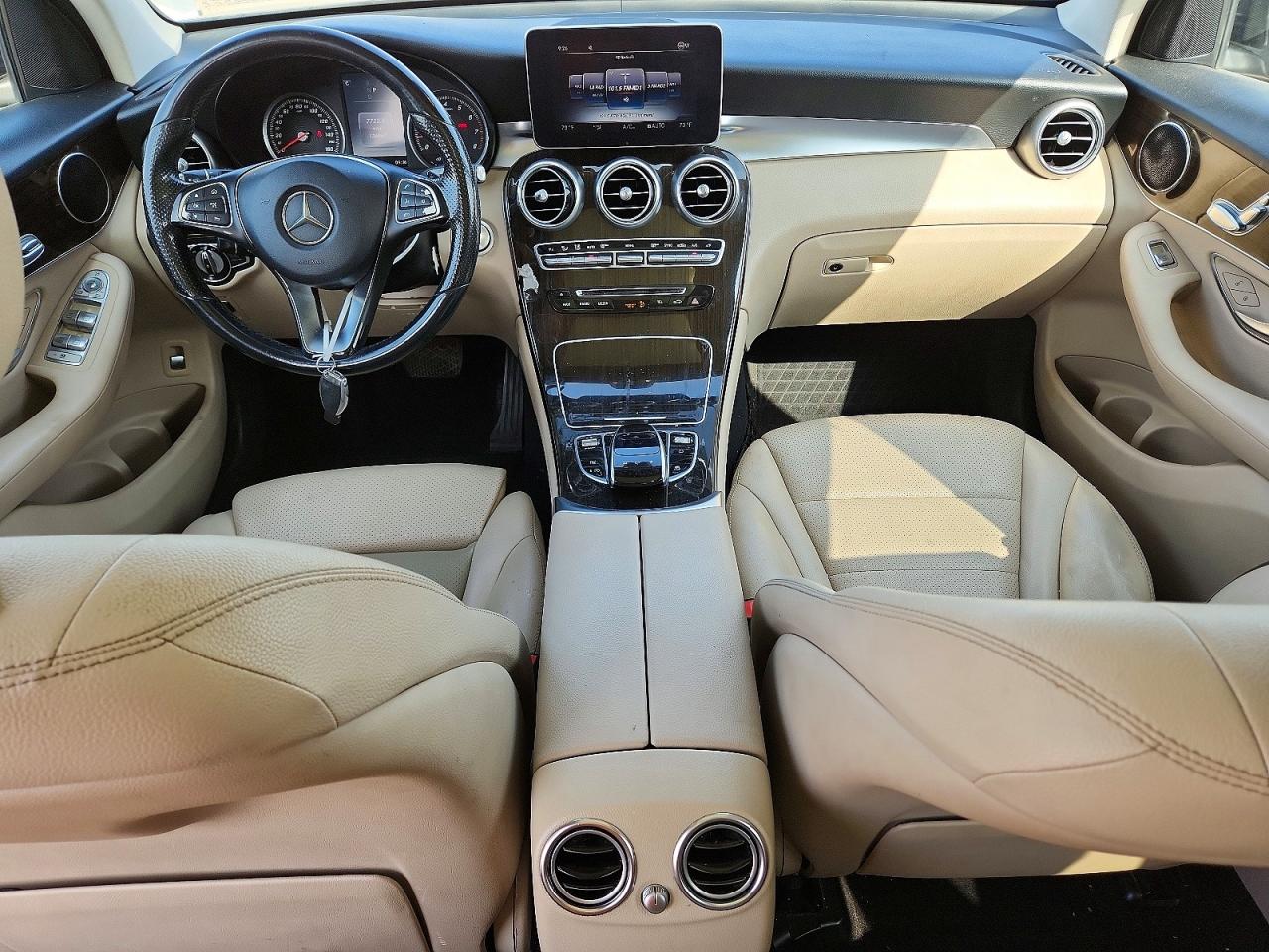 2016 Mercedes-benz Glc 300 Black vin: WDC0G4JBXGF070089