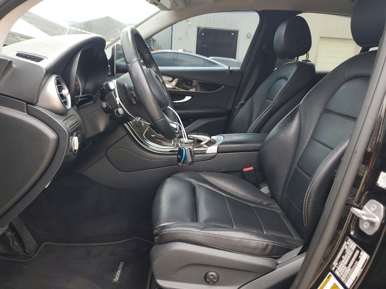2016 Mercedes-benz Glc 300 Black vin: WDC0G4JBXGF076958