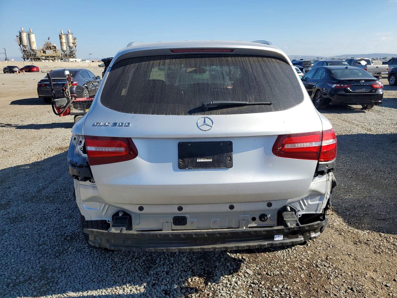 2017 Mercedes-benz Glc 300 Silver vin: WDC0G4JBXHF132737