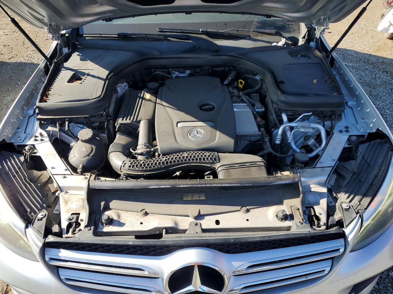 2017 Mercedes-benz Glc 300 Silver vin: WDC0G4JBXHF132737