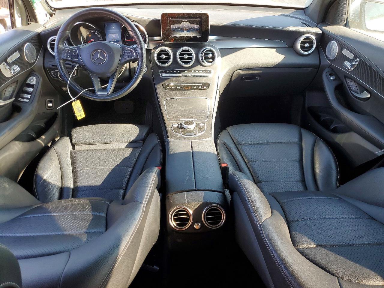 2017 Mercedes-benz Glc 300 Silver vin: WDC0G4JBXHF132737