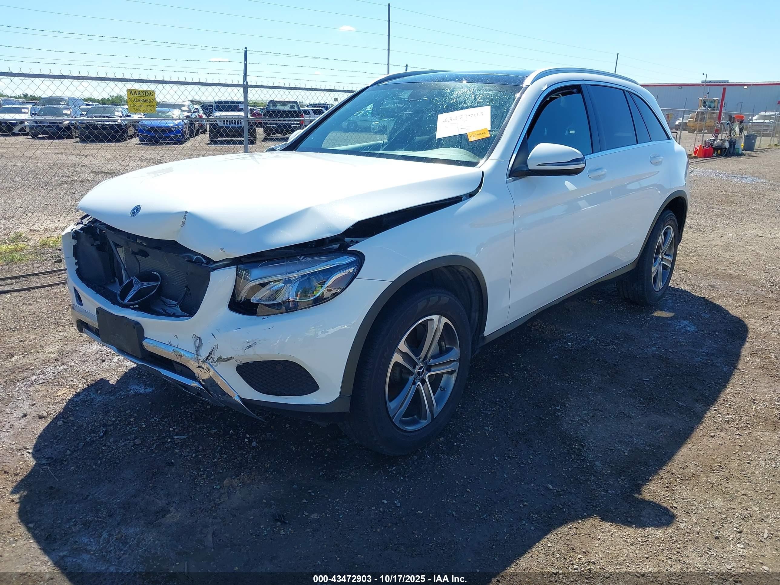 2018 Mercedes-benz Glc 300   White vin: WDC0G4JBXJV015557
