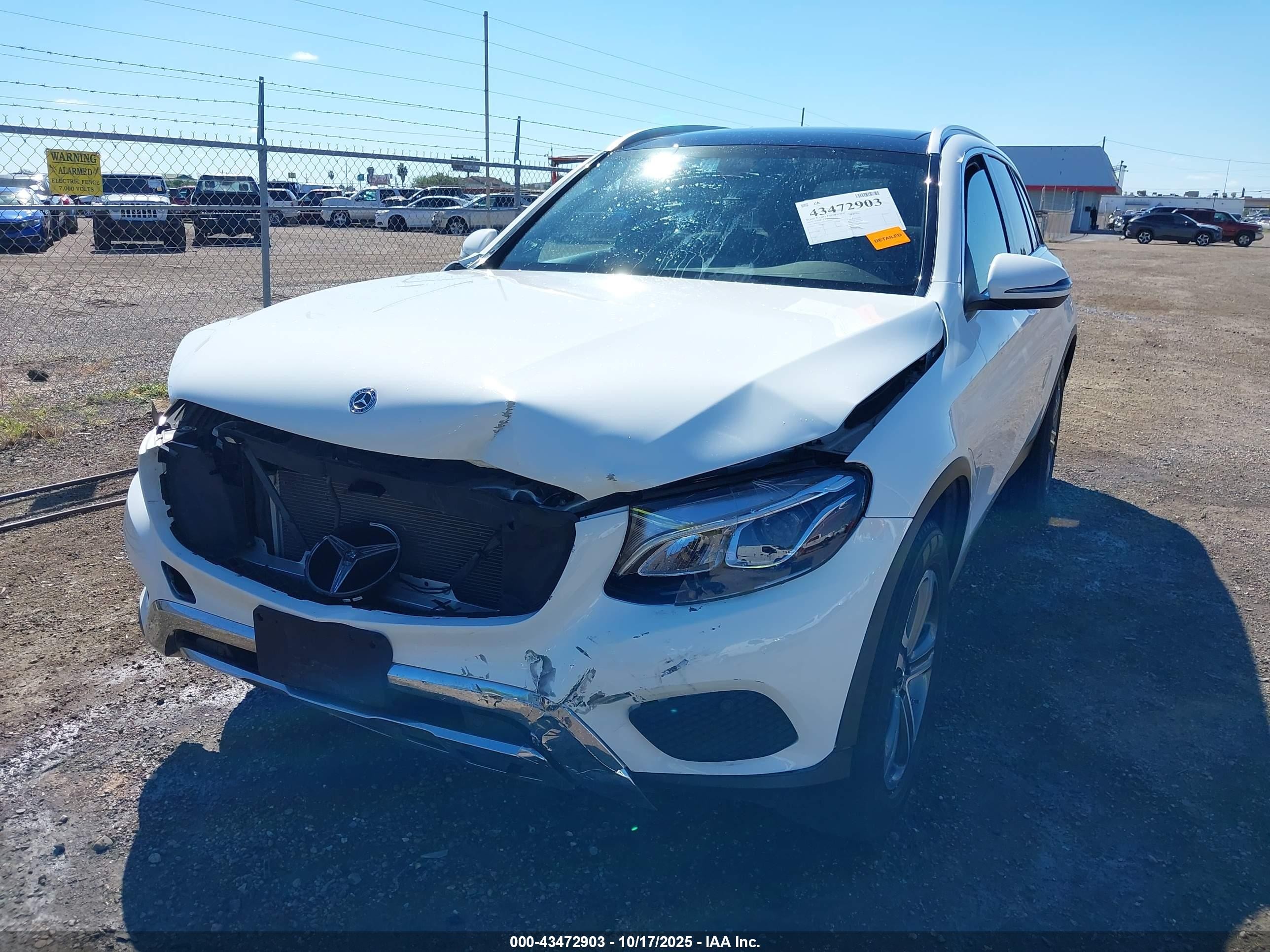 2018 Mercedes-benz Glc 300   White vin: WDC0G4JBXJV015557