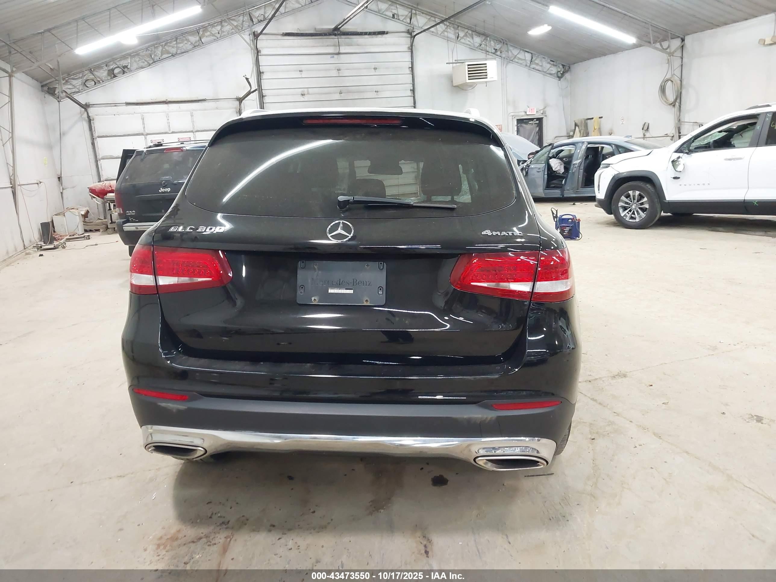 2017 Mercedes-benz Glc 300 4matic Black vin: WDC0G4KB0HF126900