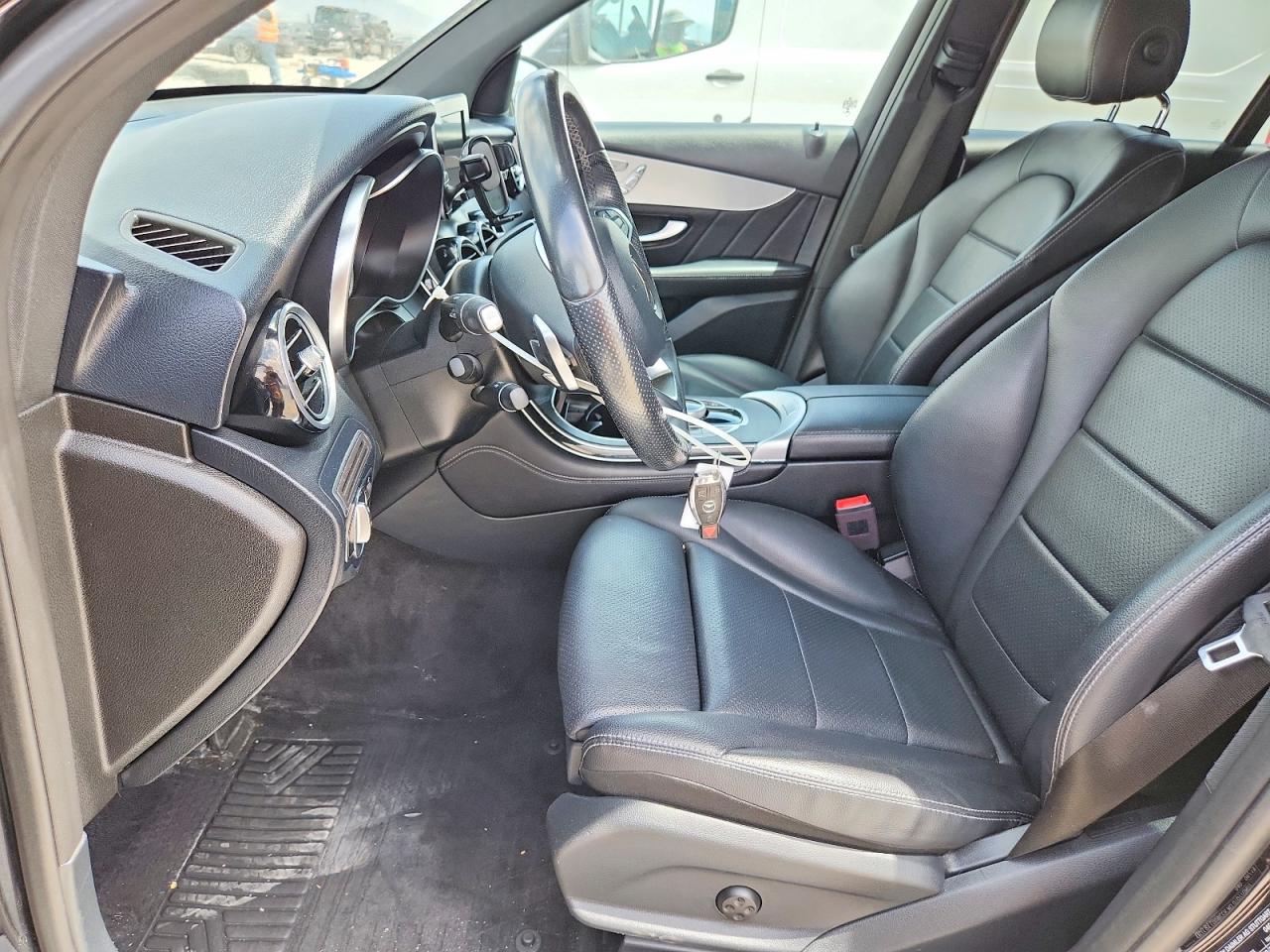 2019 Mercedes-benz Glc 300 4matic Black vin: WDC0G4KB0KV124271