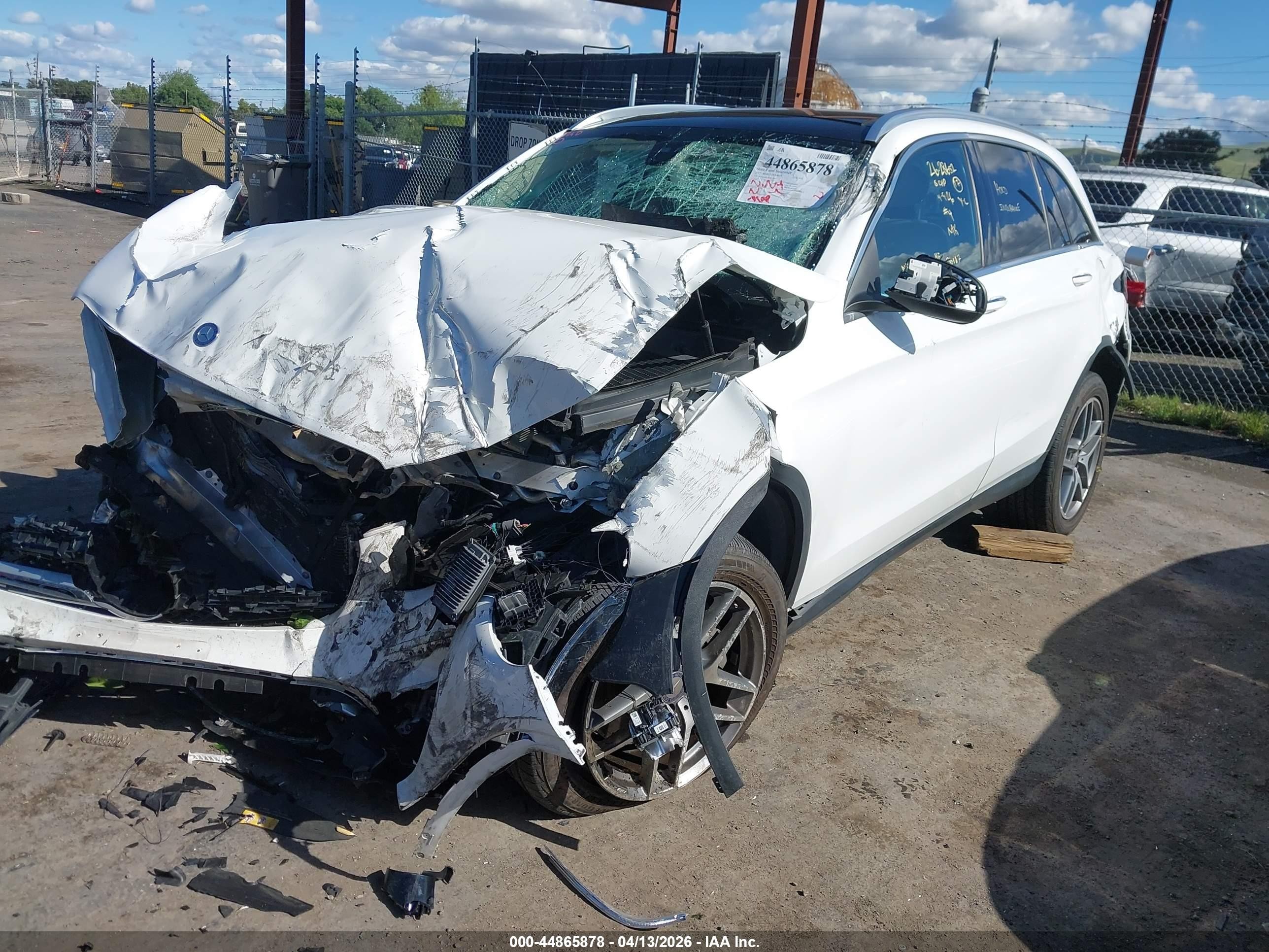 2017 Mercedes-benz Glc 300 4matic Белый vin: WDC0G4KB1HF136187
