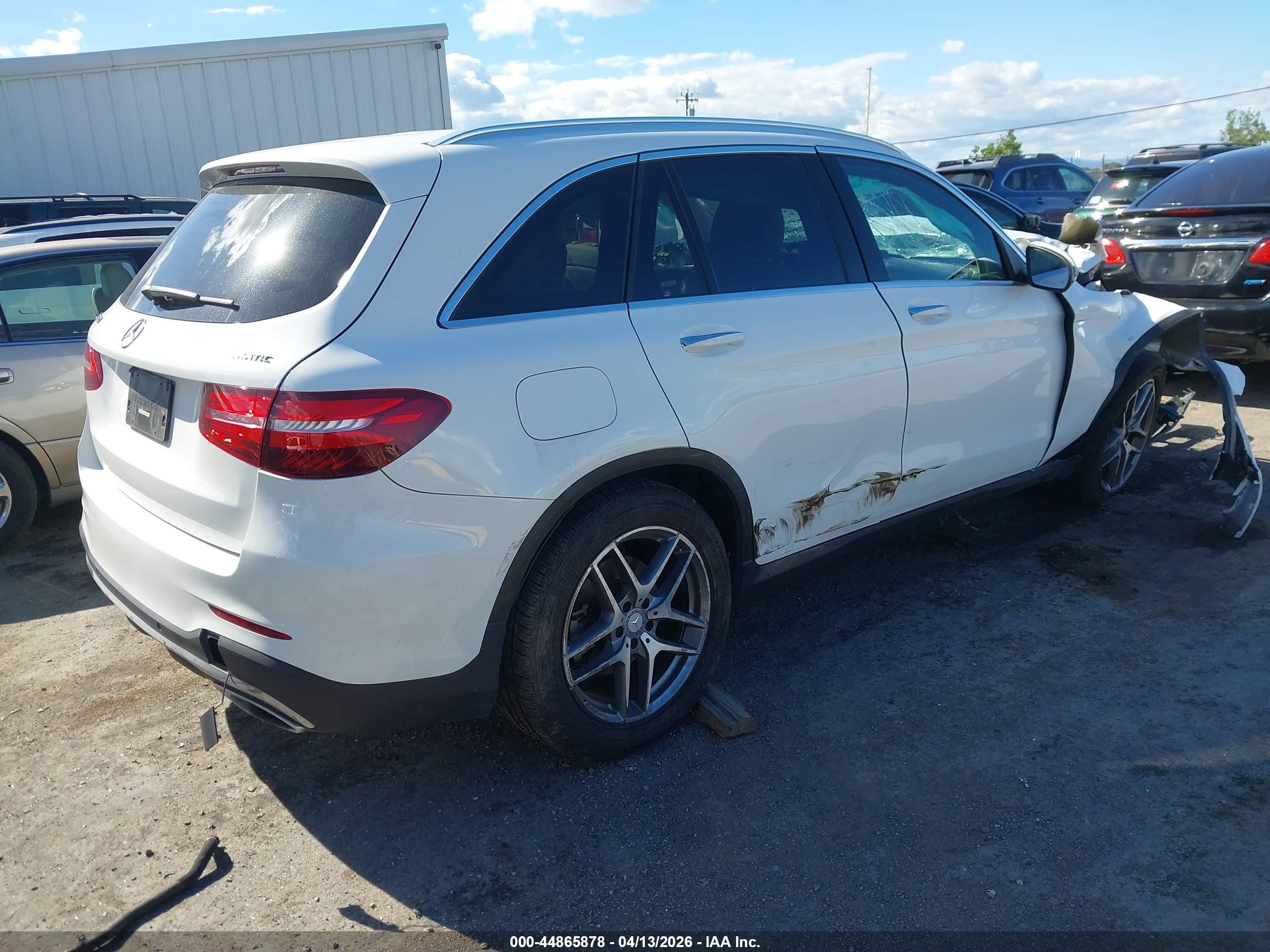 2017 Mercedes-benz Glc 300 4matic Белый vin: WDC0G4KB1HF136187