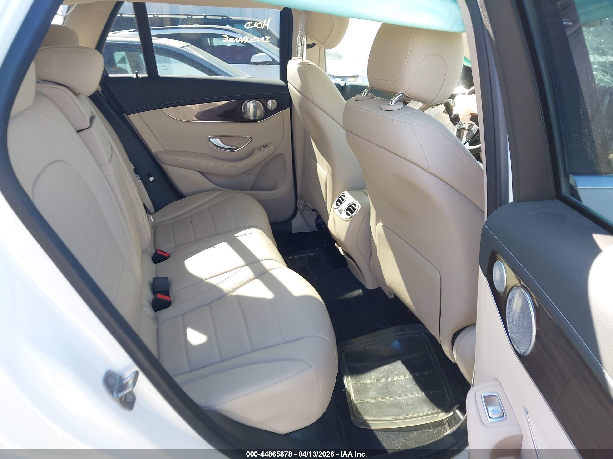 2017 Mercedes-benz Glc 300 4matic Белый vin: WDC0G4KB1HF136187