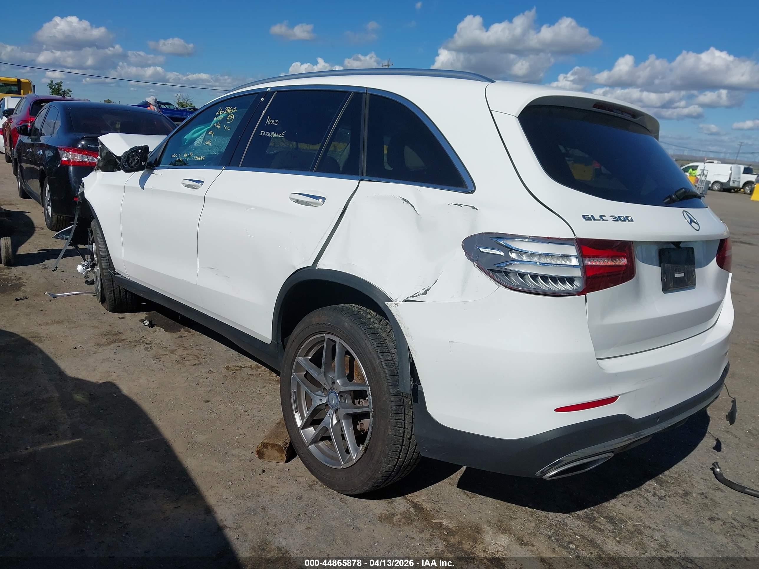 2017 Mercedes-benz Glc 300 4matic Белый vin: WDC0G4KB1HF136187