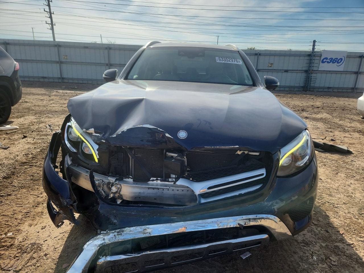 2017 Mercedes-benz Glc 300 4matic Blue vin: WDC0G4KB1HF163826
