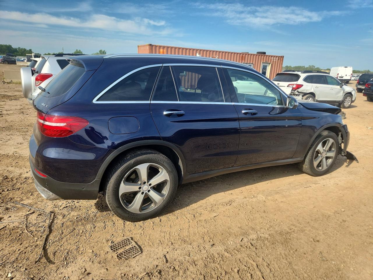 2017 Mercedes-benz Glc 300 4matic Blue vin: WDC0G4KB1HF163826
