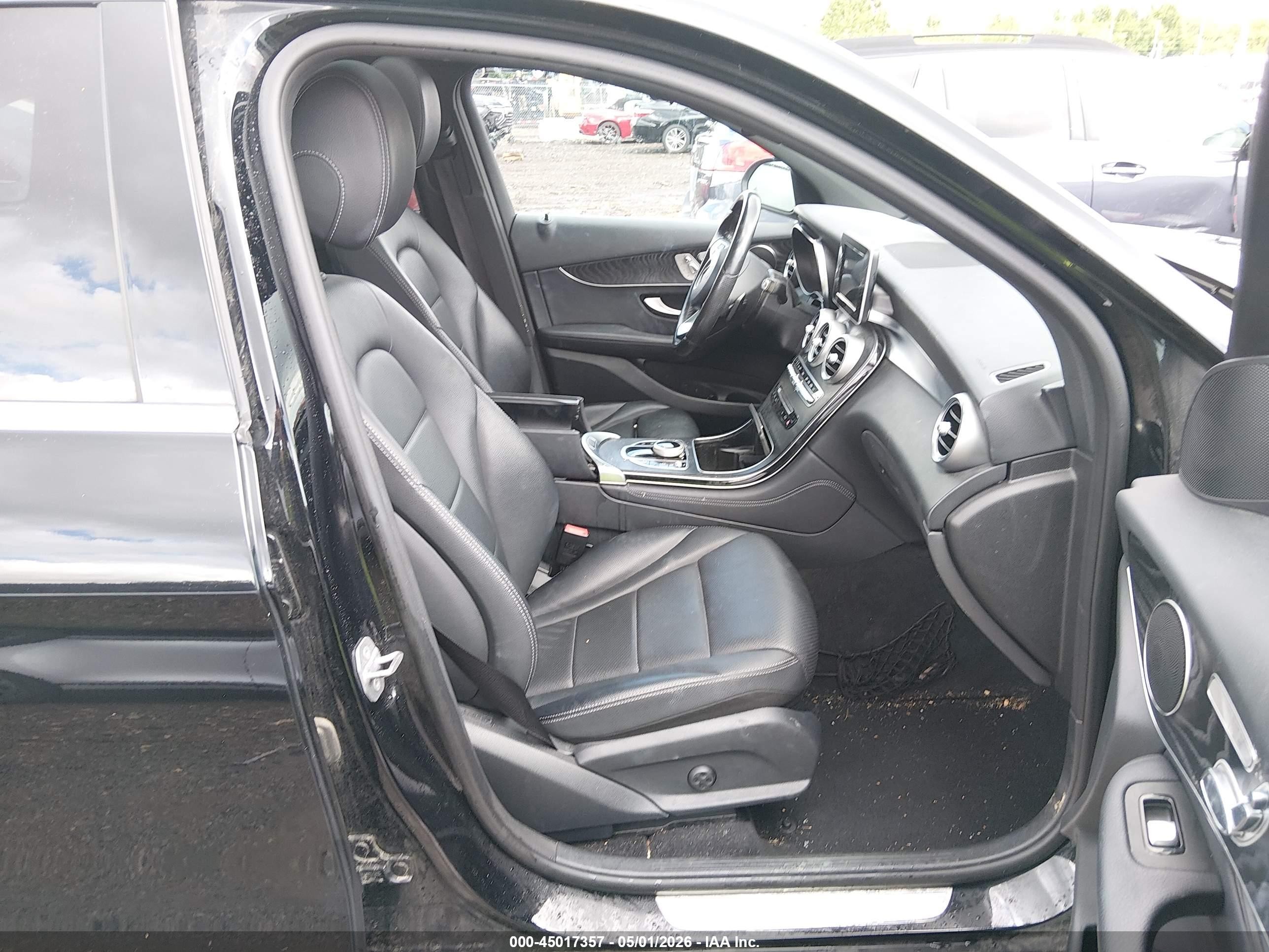 2017 Mercedes-benz Glc 300 4matic Black vin: WDC0G4KB1HF254322