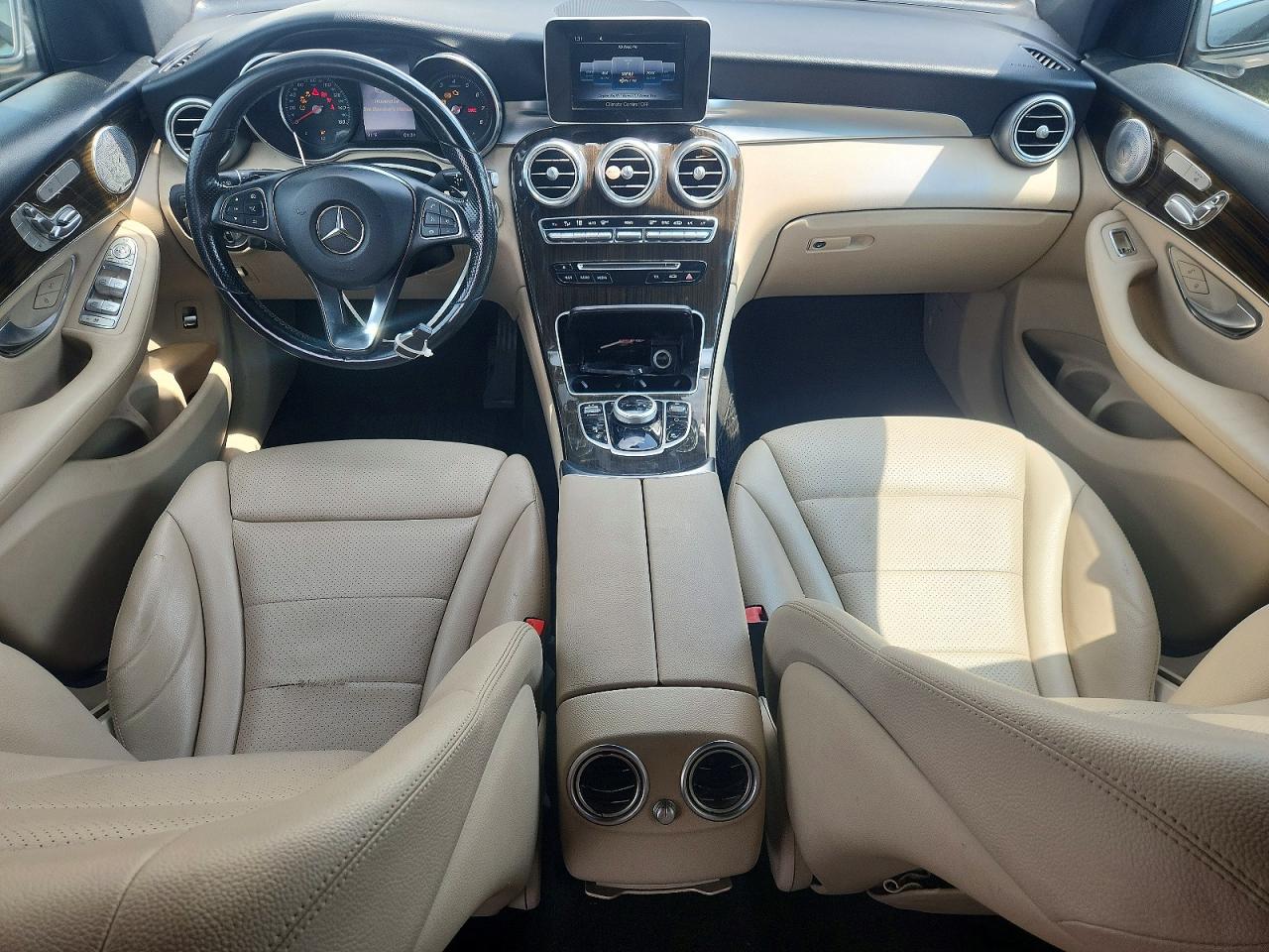2018 Mercedes-benz Glc 300 4matic White vin: WDC0G4KB1JV028339