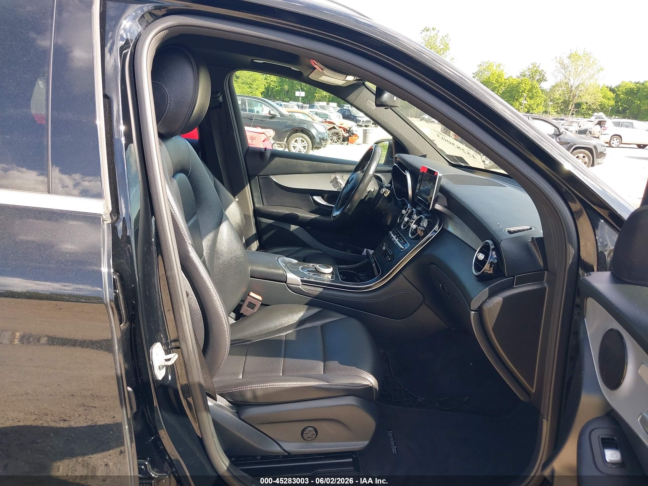 2019 Mercedes-benz Glc 300 4matic Black vin: WDC0G4KB1KV166948