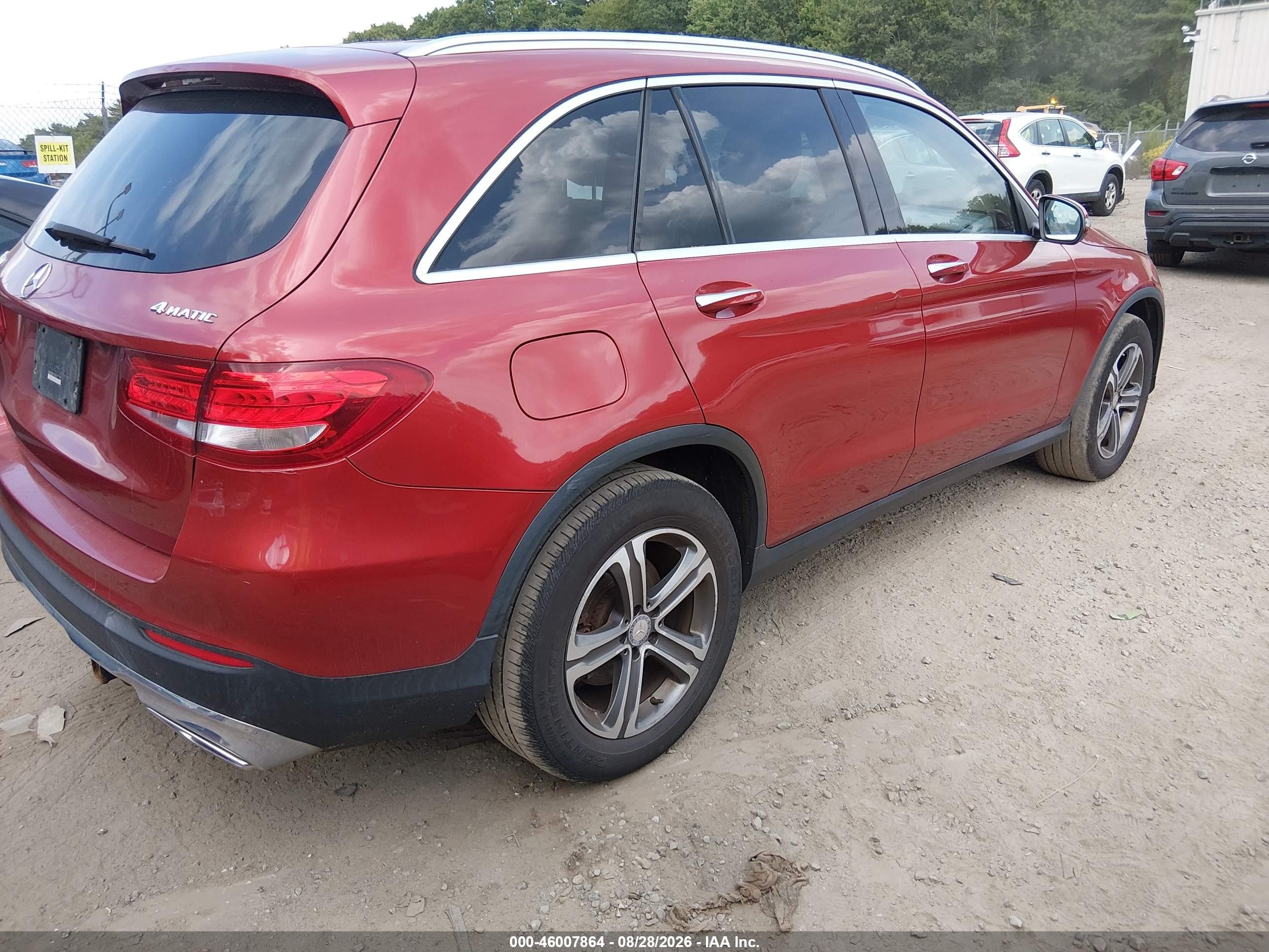 2016 Mercedes-benz Glc 300 4matic Red vin: WDC0G4KB2GF012038