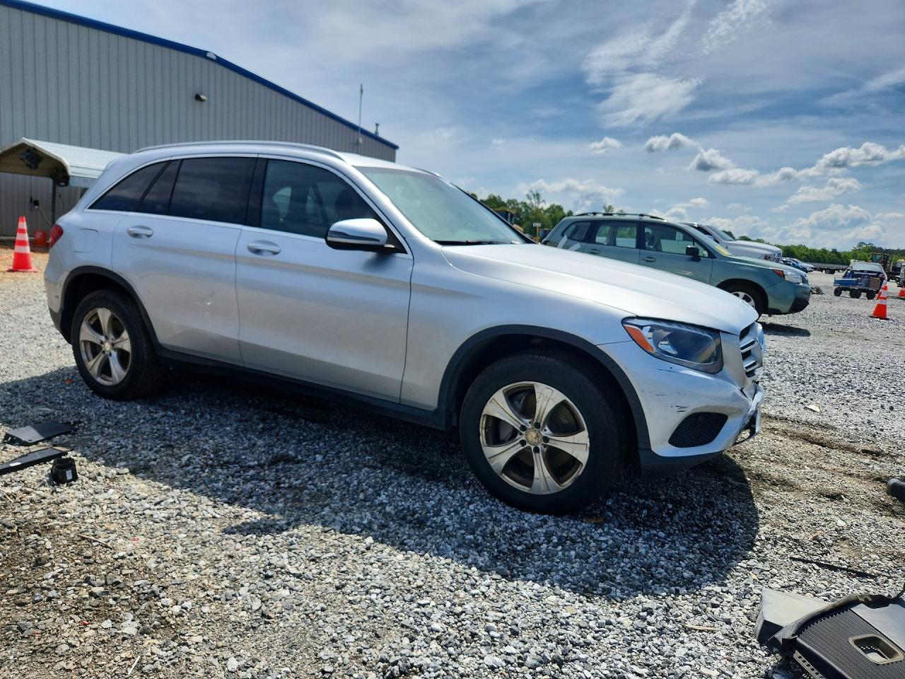 2017 Mercedes-benz Glc 300 4matic Silver vin: WDC0G4KB2HF129054