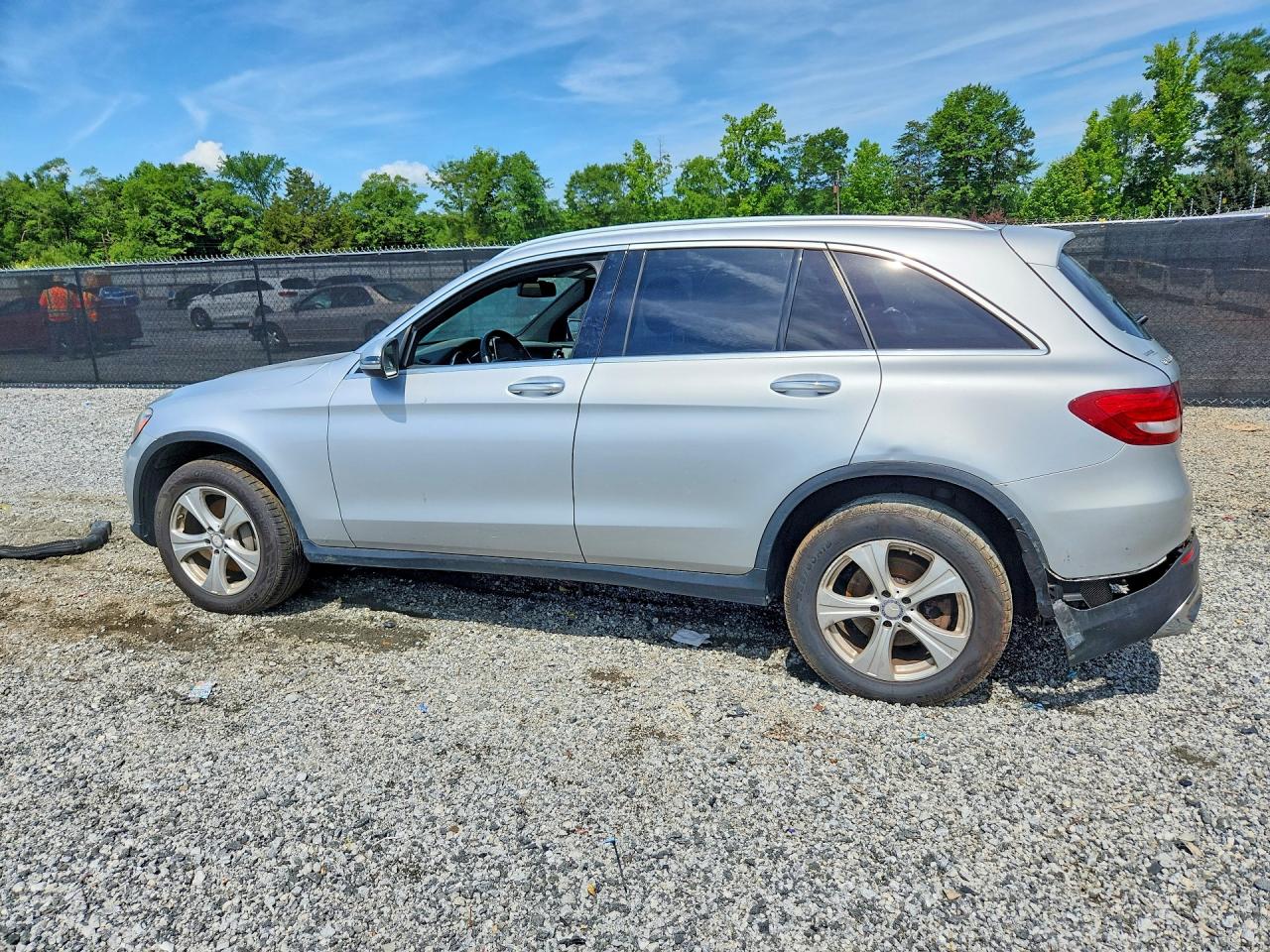2017 Mercedes-benz Glc 300 4matic Silver vin: WDC0G4KB2HF129054