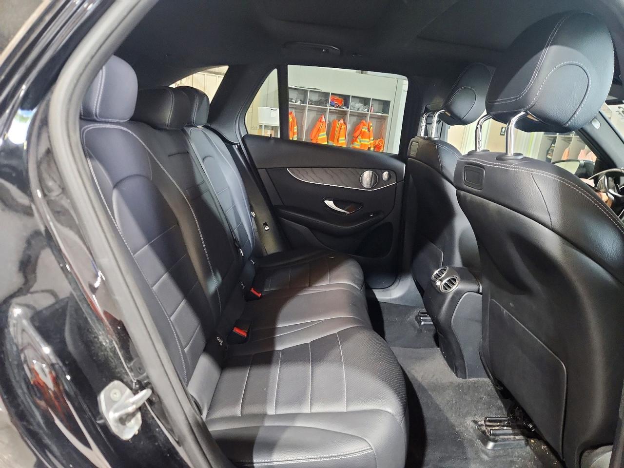 2018 Mercedes-benz Glc 300 4matic Black vin: WDC0G4KB2JV022954