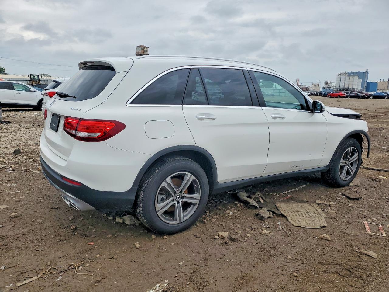 2018 Mercedes-benz Glc 300 4matic White vin: WDC0G4KB2JV055663