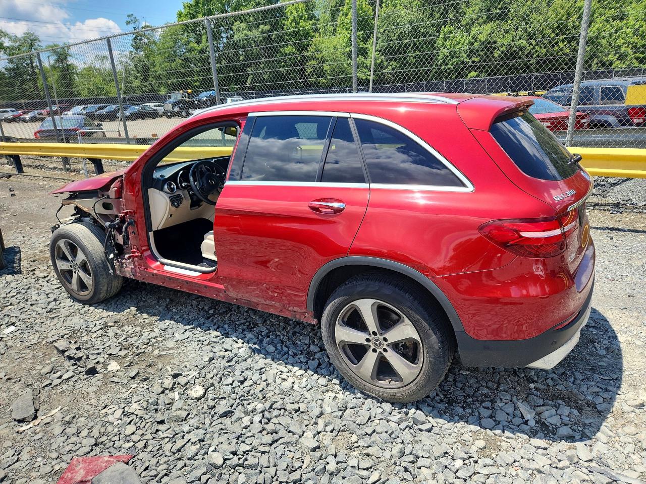 2018 Mercedes-benz Glc 300 4matic Red vin: WDC0G4KB2JV100830