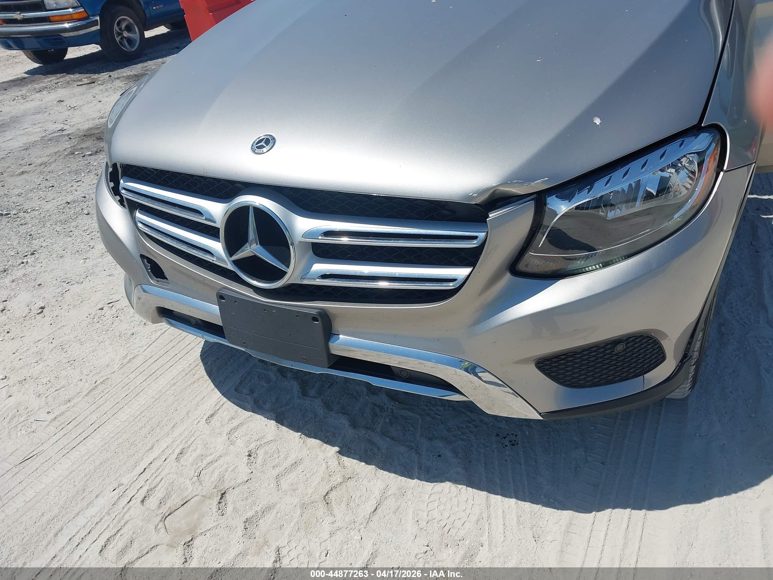2019 Mercedes-benz Glc 300 4matic Silver vin: WDC0G4KB2KV124210