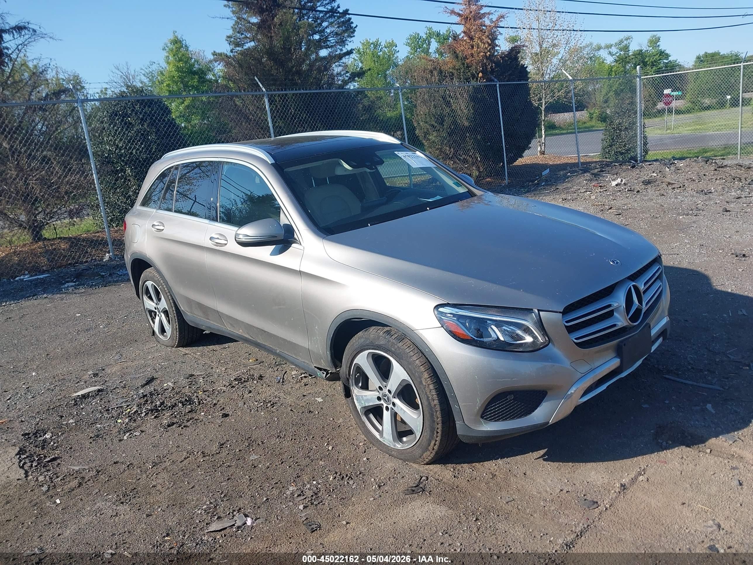 2019 Mercedes-benz Glc 300 4matic Gold vin: WDC0G4KB2KV194337