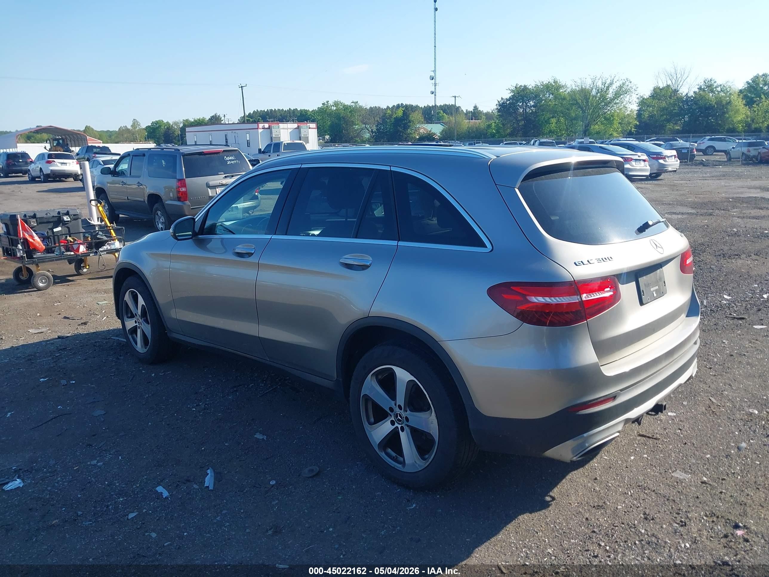 2019 Mercedes-benz Glc 300 4matic Gold vin: WDC0G4KB2KV194337