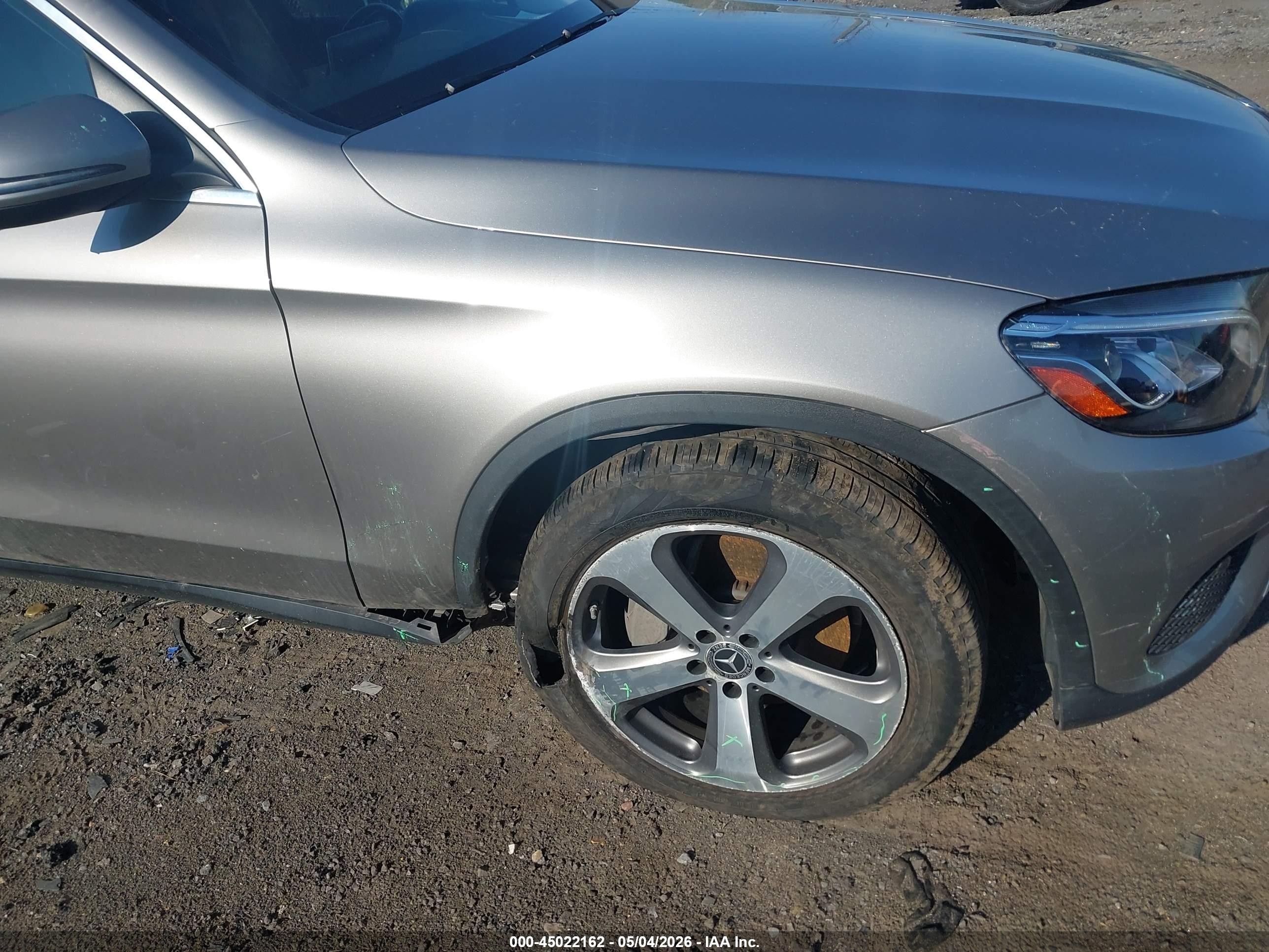 2019 Mercedes-benz Glc 300 4matic Gold vin: WDC0G4KB2KV194337
