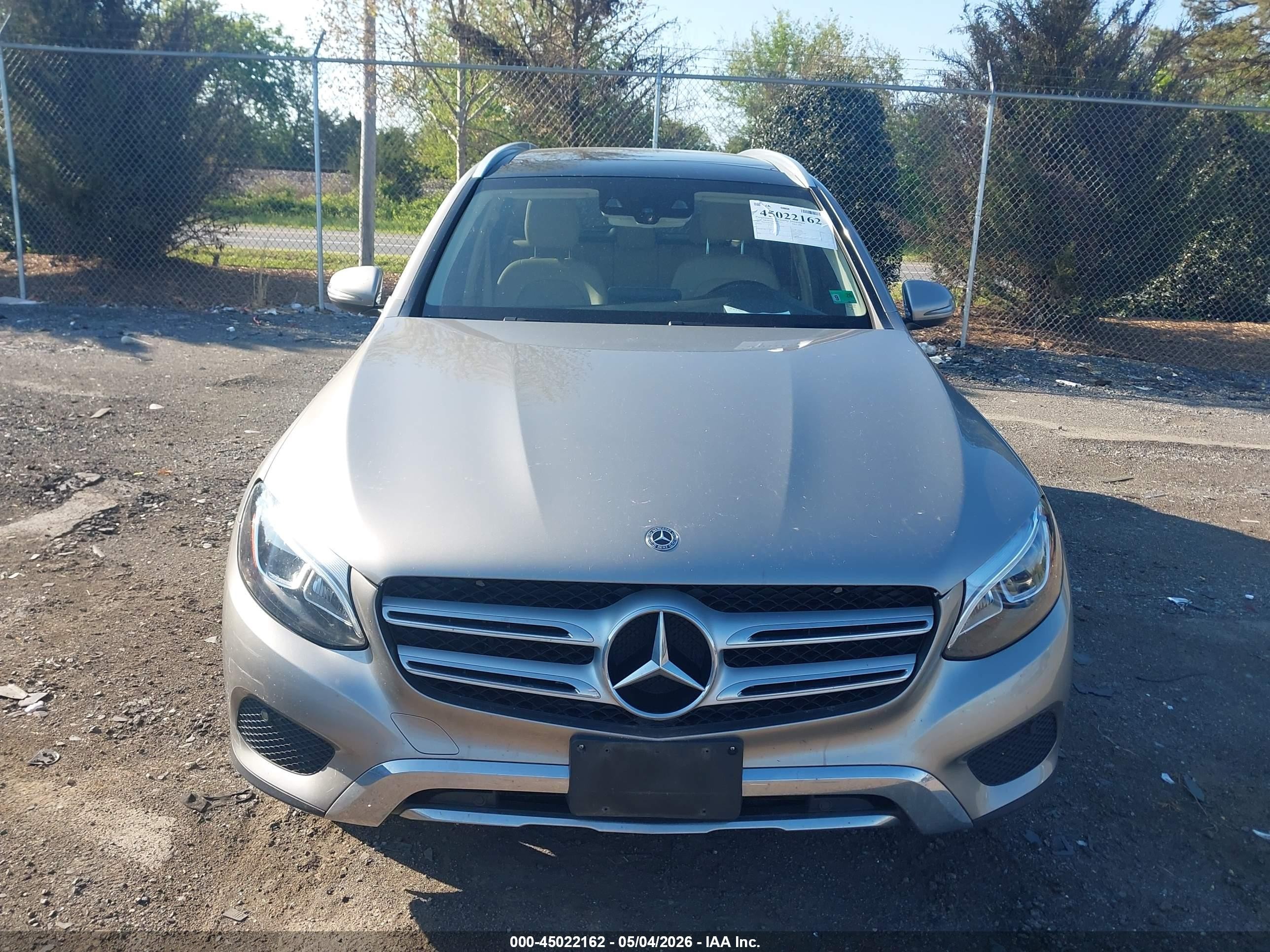 2019 Mercedes-benz Glc 300 4matic Gold vin: WDC0G4KB2KV194337