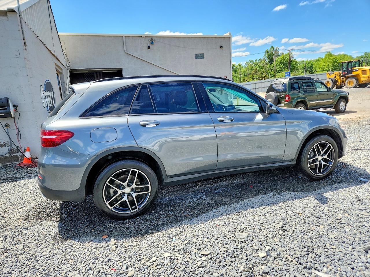 2017 Mercedes-benz Glc 300 4matic Серый vin: WDC0G4KB3HF147787