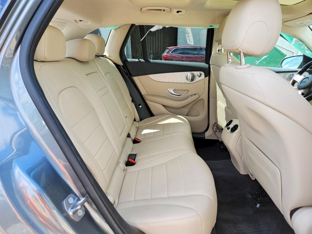 2017 Mercedes-benz Glc 300 4matic Серый vin: WDC0G4KB3HF147787
