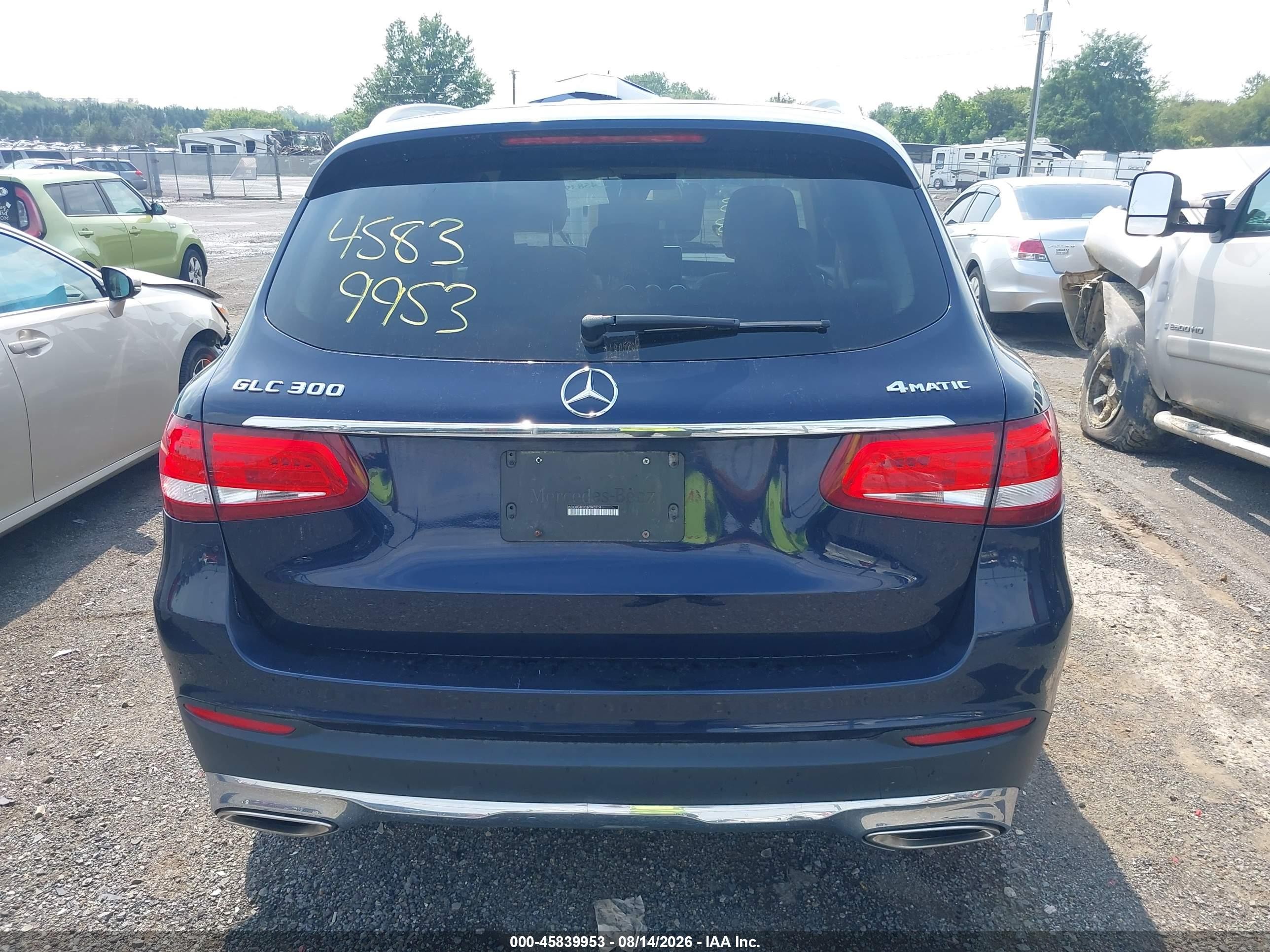 2018 Mercedes-benz Glc 300 4matic Blue vin: WDC0G4KB3JV040704