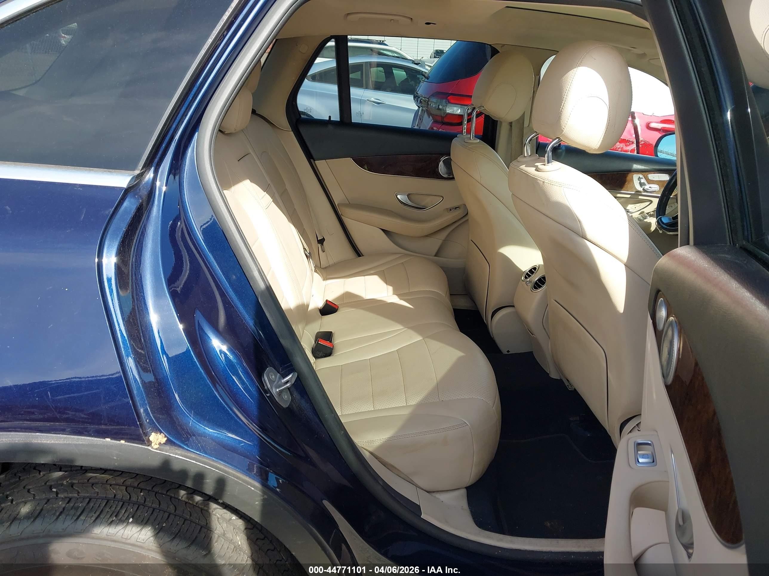2019 Mercedes-benz Glc 300 4matic Black vin: WDC0G4KB3KF670895