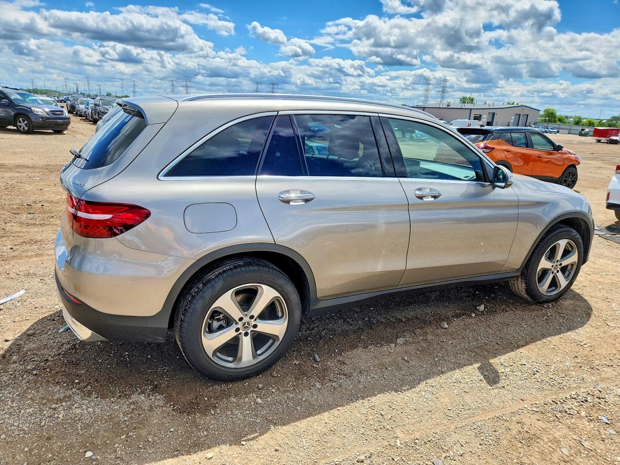 2019 Mercedes-benz Glc 300 4matic Silver vin: WDC0G4KB3KV193570