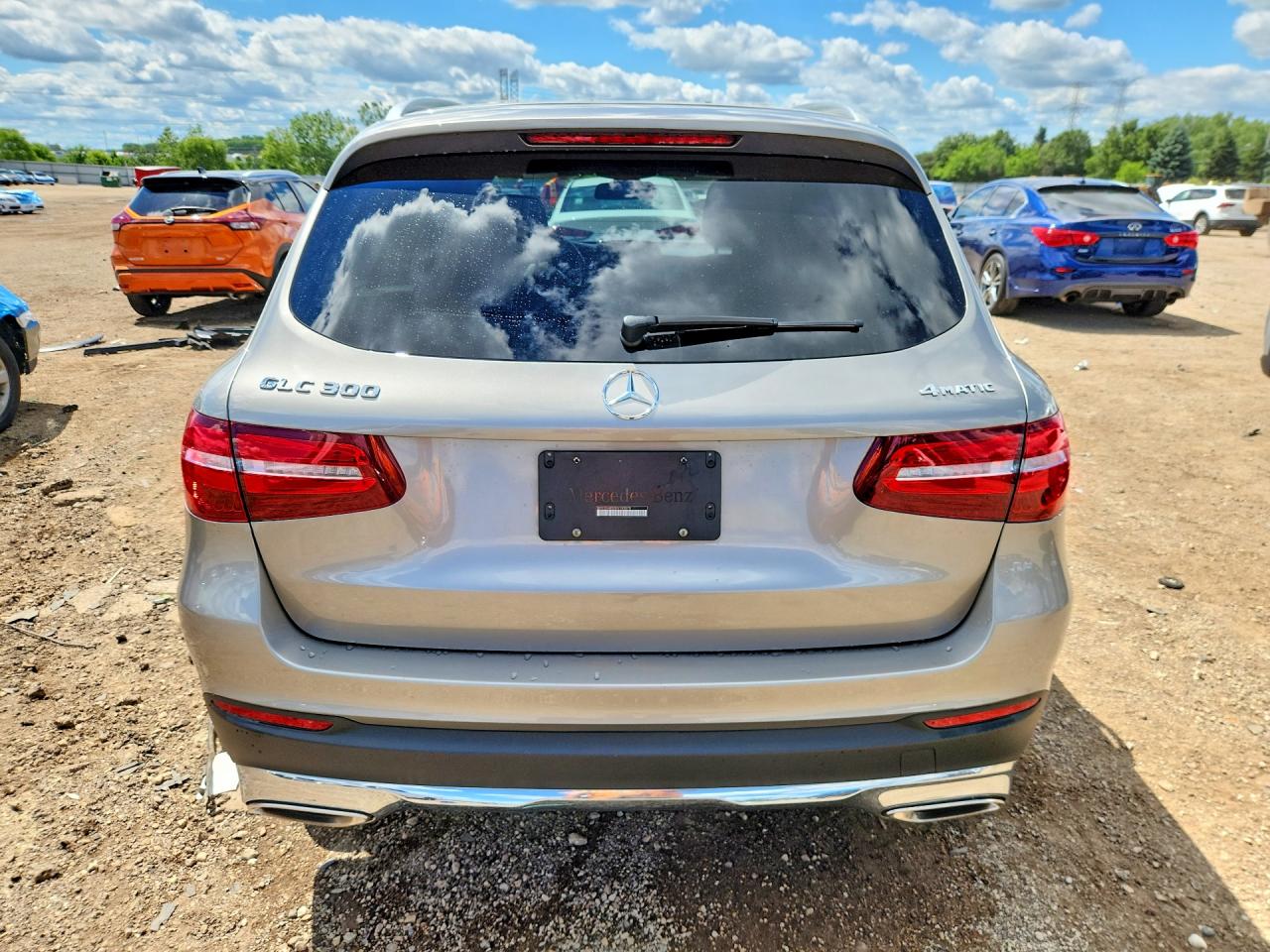 2019 Mercedes-benz Glc 300 4matic Silver vin: WDC0G4KB3KV193570