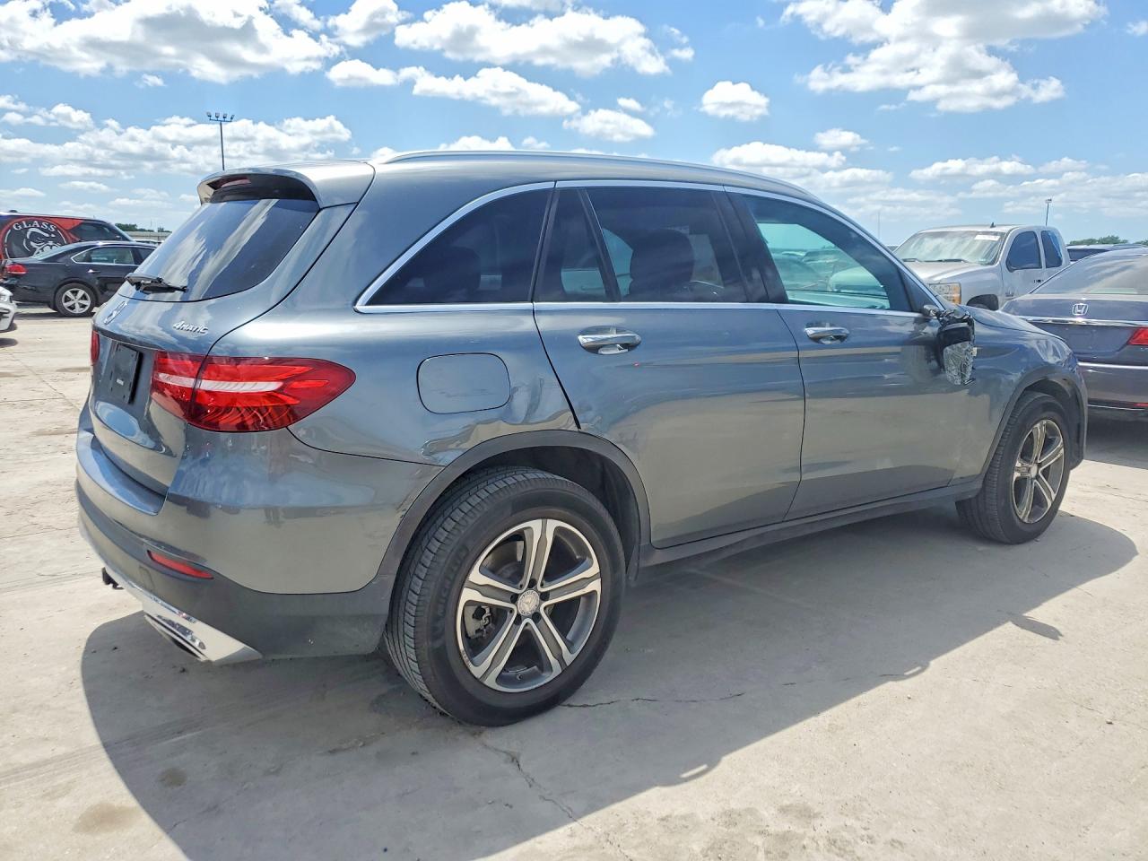2017 Mercedes-benz Glc 300 4matic Gray vin: WDC0G4KB4HF139407