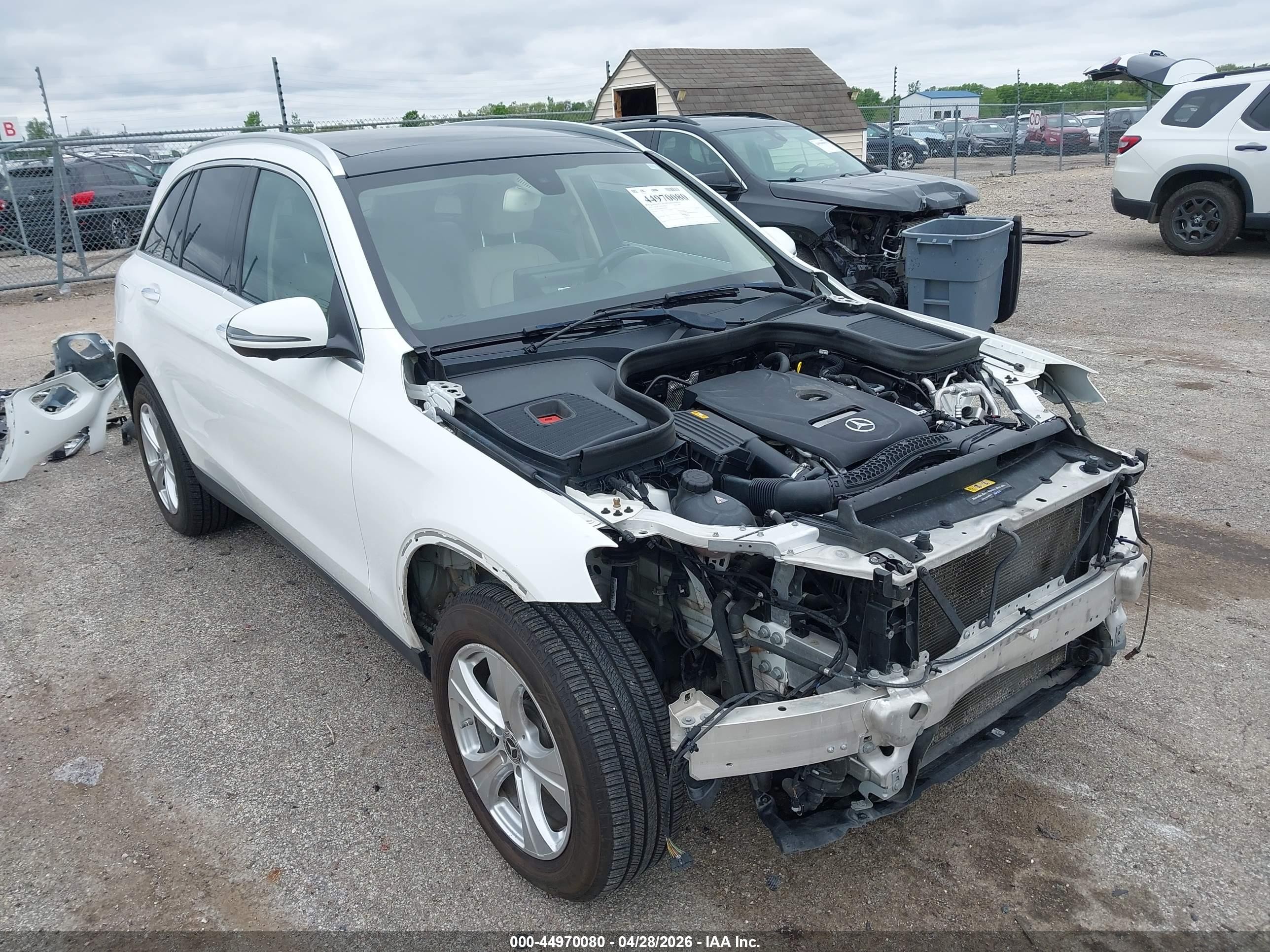 2018 Mercedes-benz Glc 300 4matic White vin: WDC0G4KB4JV028769