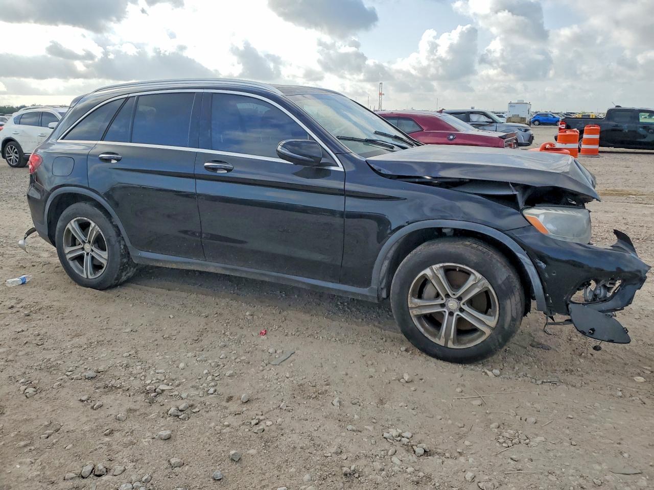 2017 Mercedes-benz Glc 300 4matic Черный vin: WDC0G4KB5HF169936