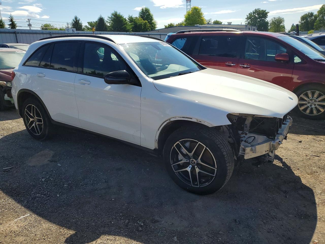 2017 Mercedes-benz Glc 300 4matic White vin: WDC0G4KB5HV011313