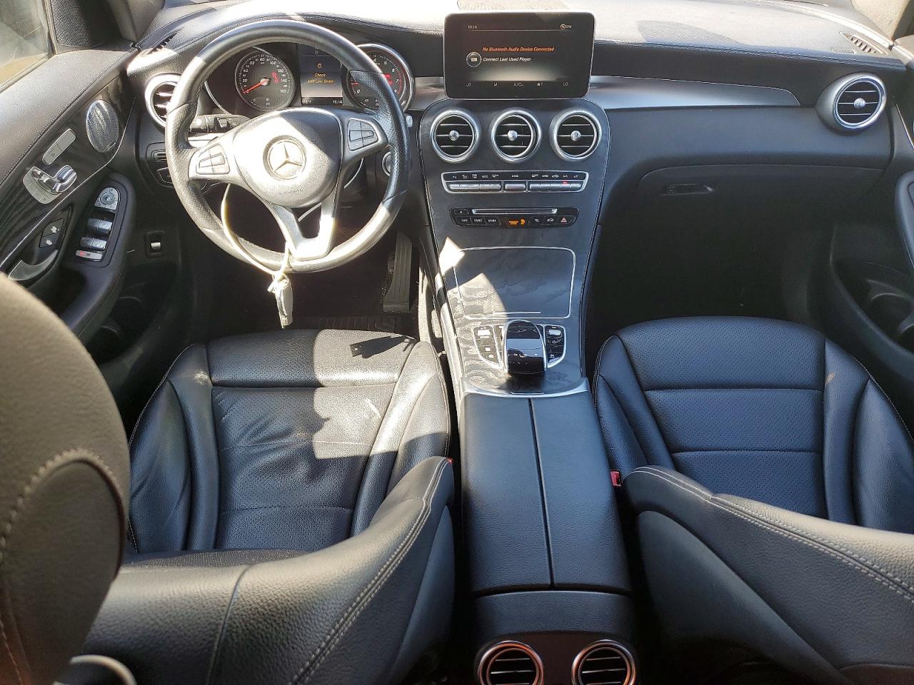 2017 Mercedes-benz Glc 300 4matic White vin: WDC0G4KB5HV011313