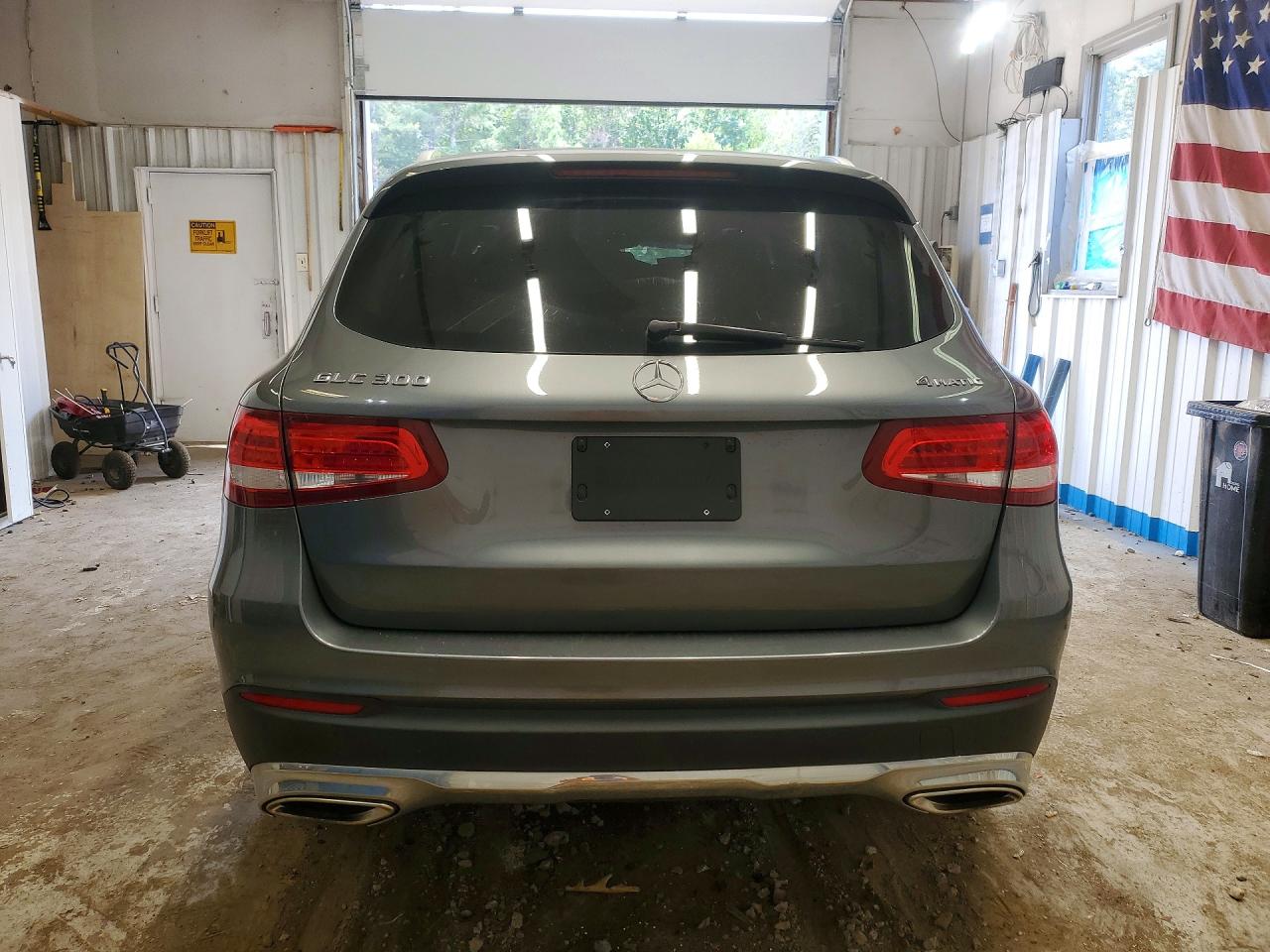 2018 Mercedes-benz Glc 300 4matic Gray vin: WDC0G4KB5JV018509