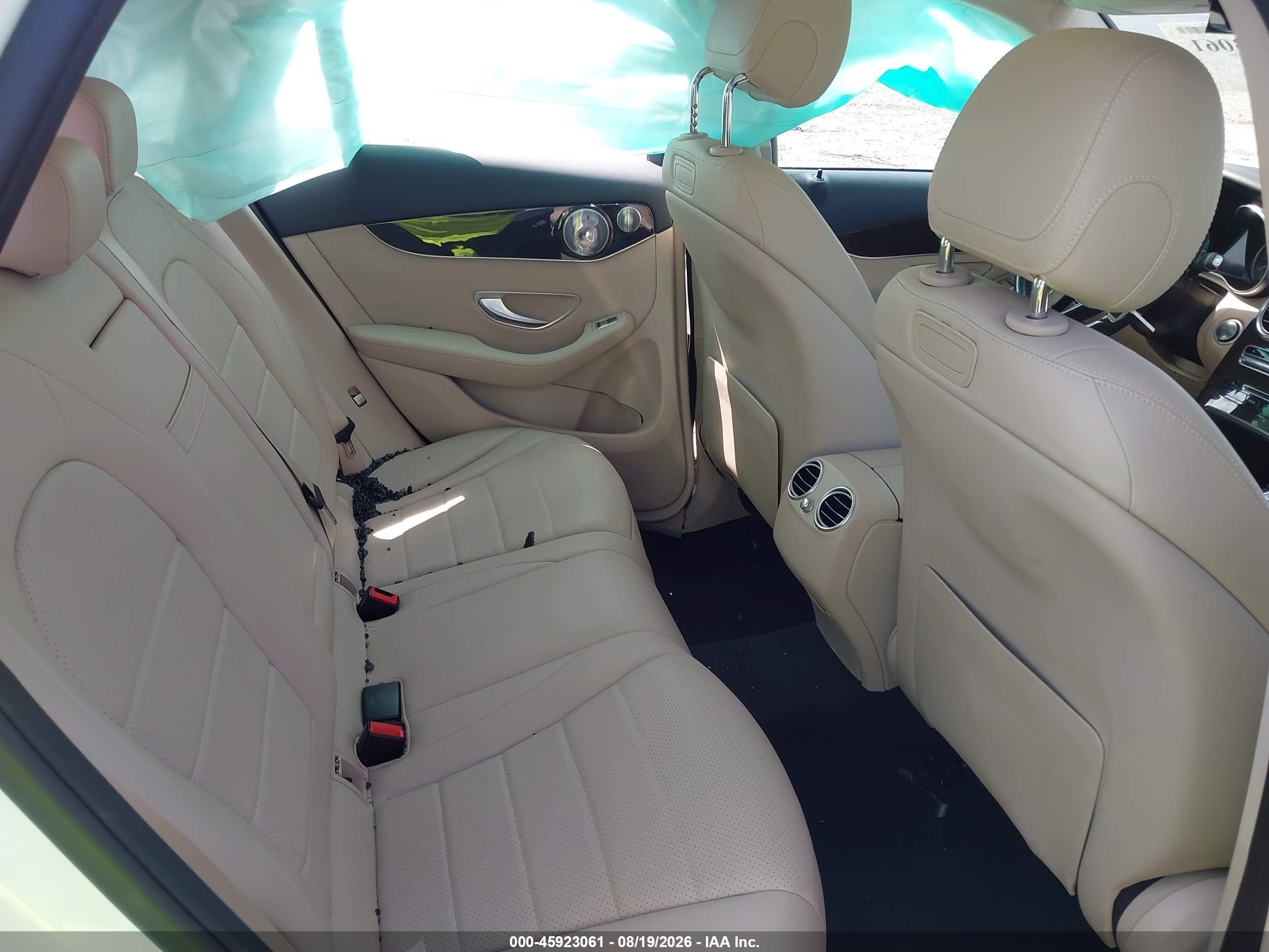 2018 Mercedes-benz Glc 300 4matic White vin: WDC0G4KB5JV022608