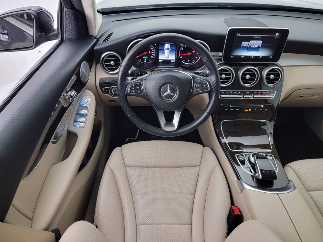 2019 Mercedes-benz Glc Glc 300 Blue vin: WDC0G4KB5KV150879