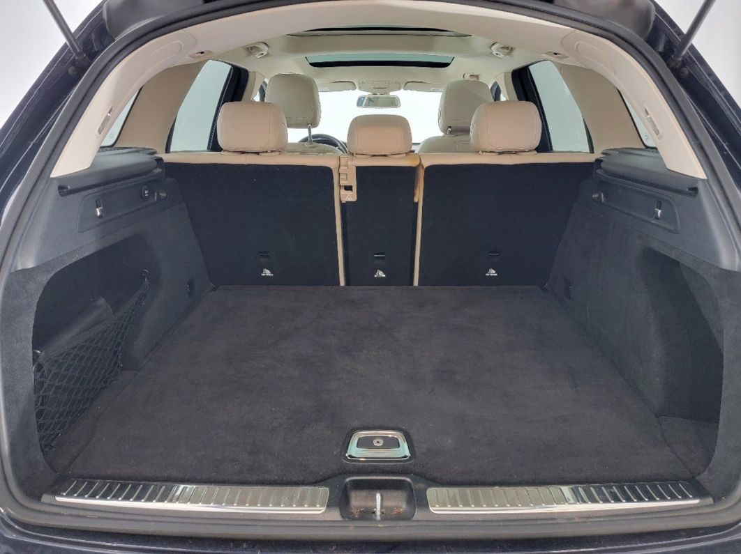 2019 Mercedes-benz Glc Glc 300 Blue vin: WDC0G4KB5KV150879